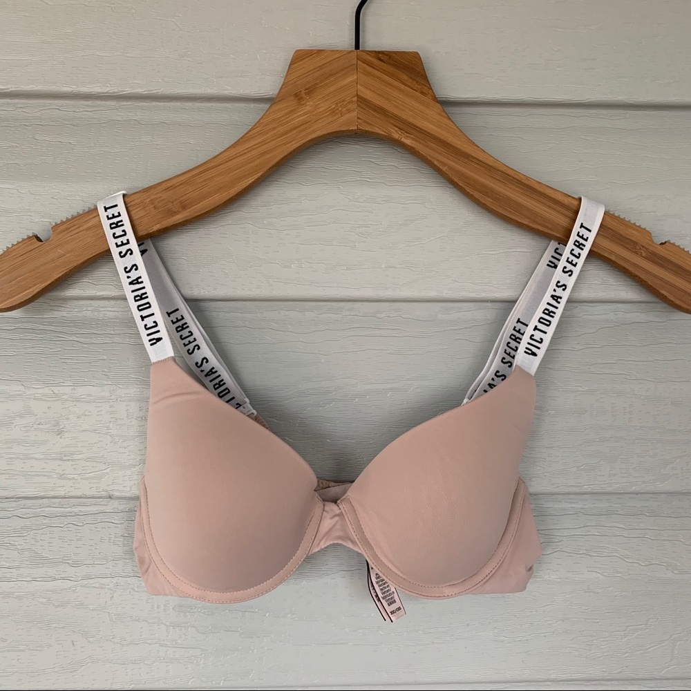 Victoria’s Secret Lightly Lined Demi Bra 30C